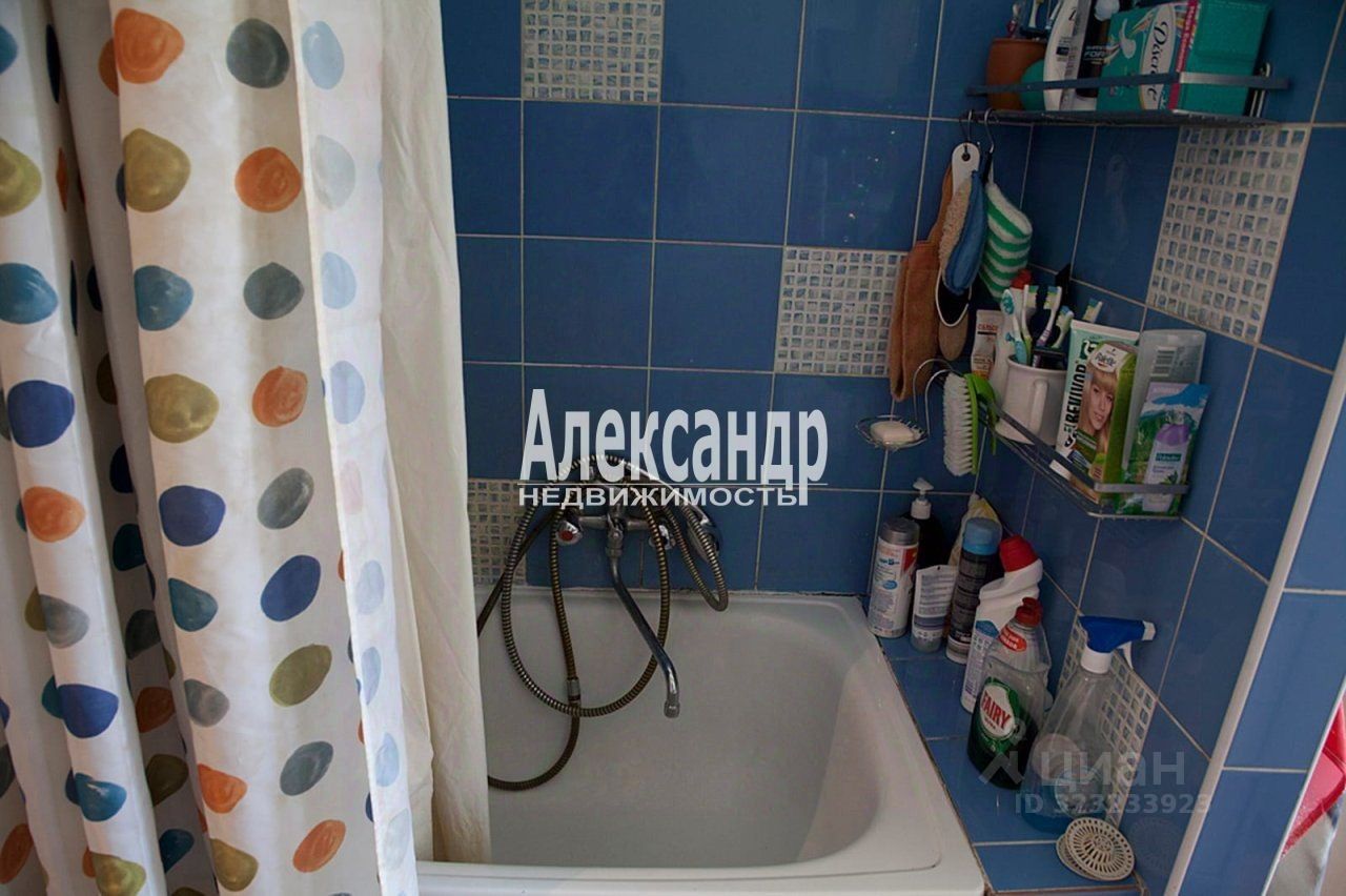 Продажа 2-комн квартиры на вторичном рынке Московский проспект, 66