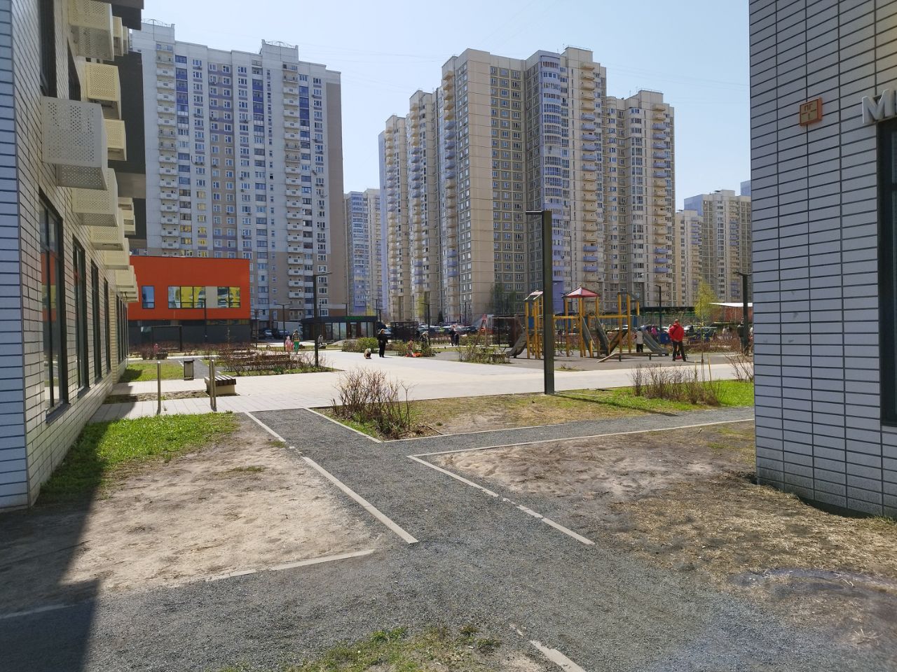 Продажа 2-комн квартиры на вторичном рынке Химки, проспект Мельникова, 33