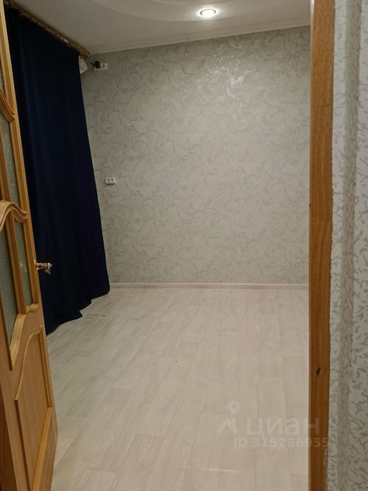 Продажа 2-комн квартиры на вторичном рынке пос. Горшково, 23