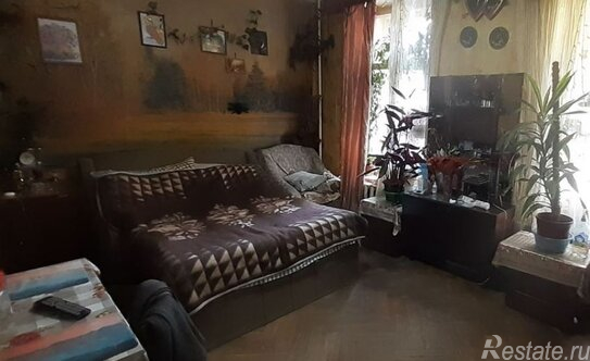 Продажа 4-комн квартиры на вторичном рынке 18-я линия,  д. 23