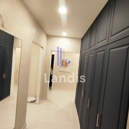 Продажа 3-комн квартиры на вторичном рынке улица Самуила Маршака,  д. 15 к1