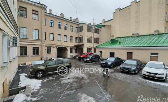 Продажа 4-комн квартиры на вторичном рынке Синопская набережная,  д. 28