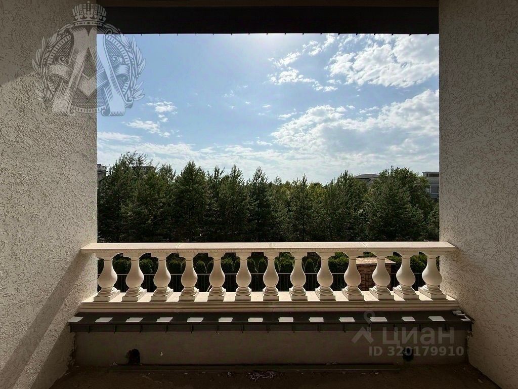 Продажа 2-комн квартиры на вторичном рынке Азарово Северное кп, д. Семенково, улица Каштановая,  д. 25