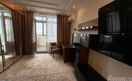 Продажа 2-комн квартиры на вторичном рынке улица Адмирала Коновалова,  д. 2-4