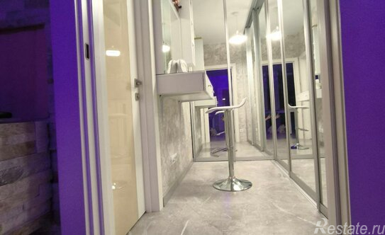 Продажа 5-комн квартиры на вторичном рынке Лобня, ул Жирохова,  д. 3