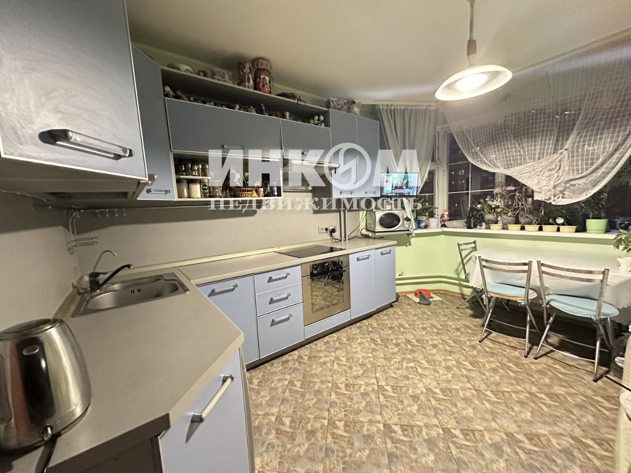Продажа 3-комн квартиры на вторичном рынке Петрозаводская улица, 28К4