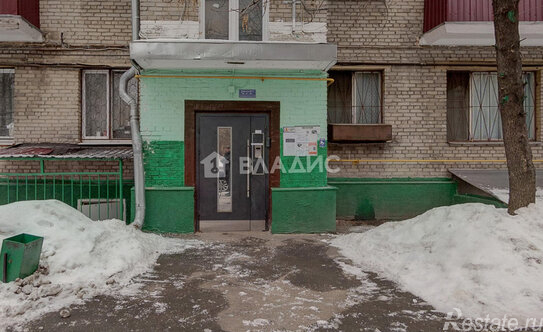 Продажа 3-комн квартиры на вторичном рынке Стрельбищенский пер,  д. 18А