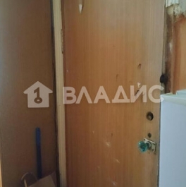 Продажа 4-комн квартиры на вторичном рынке Лодейнопольская улица,  д. 8