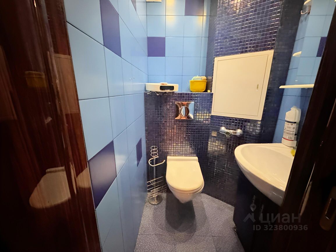 Продажа 4-комн квартиры на вторичном рынке Западный мкр, улица Рабочая, 58