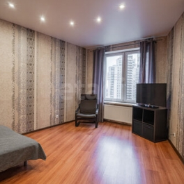 Продажа 2-комн квартиры на вторичном рынке Просвещения пр-кт,  д. 99