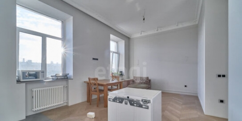 3-комн квартира Стачек пр-кт,  д. 67,  к. 2