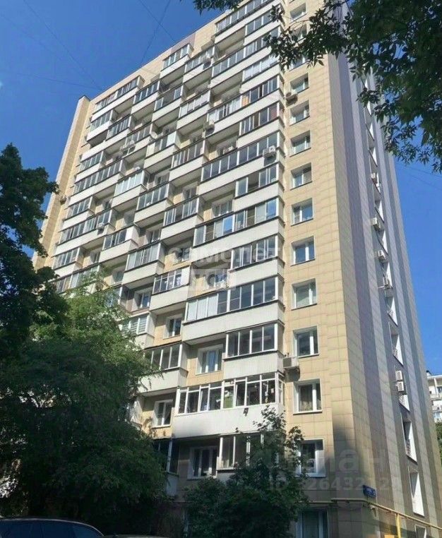 Продажа 2-комн квартиры на вторичном рынке улица Пырьева, 12