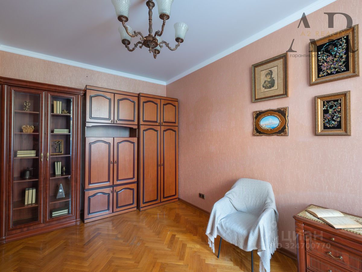 Продажа 3-комн квартиры на вторичном рынке Ленинский проспект, 71