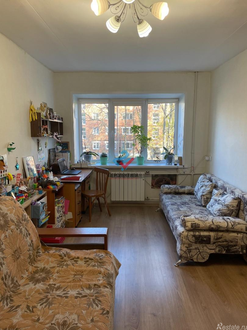 Продажа 1-комн квартиры на вторичном рынке Чехов, улица Полиграфистов, 4