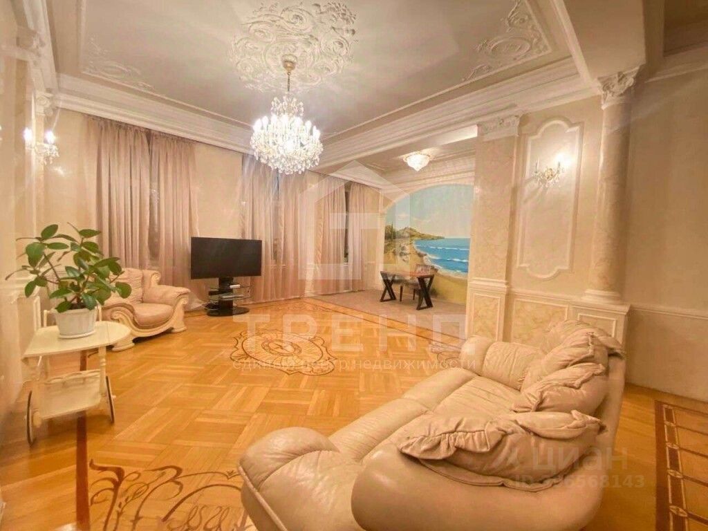 Продажа 3-комн квартиры на вторичном рынке Вознесенский проспект, 55