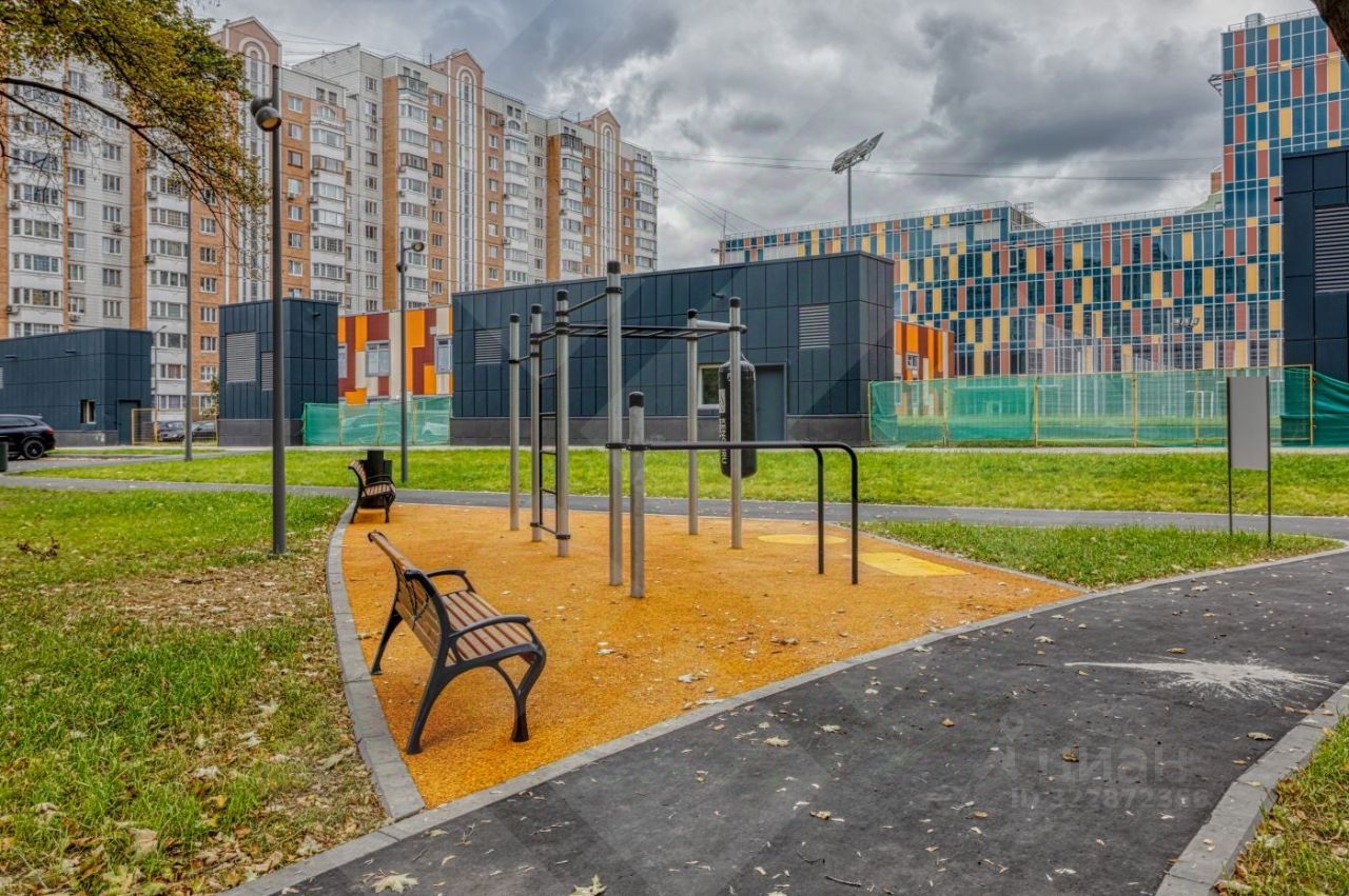 Продажа 4-комн квартиры на вторичном рынке Мытная улица, 40к3