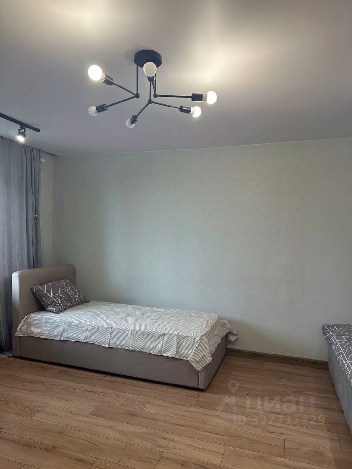 Продажа 2-комн квартиры на вторичном рынке улица Шаврова, 27
