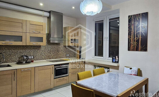 Продажа 3-комн квартиры на вторичном рынке Реутов, ул Советская,  д. 4,  к. 1