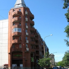 Продажа 3-комн квартиры на вторичном рынке Камская ул ,  д. 4