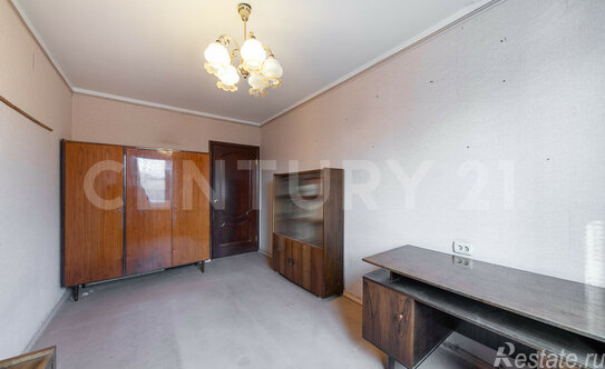 Продажа 3-комн квартиры на вторичном рынке Перекопская улица,  д. 22