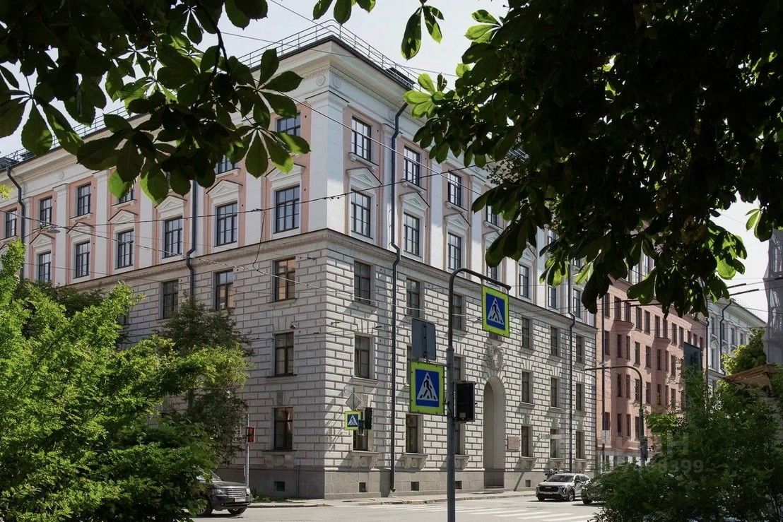 Продажа 2-комн квартиры на вторичном рынке проспект Малый Петроградской стороны, 79-81-83