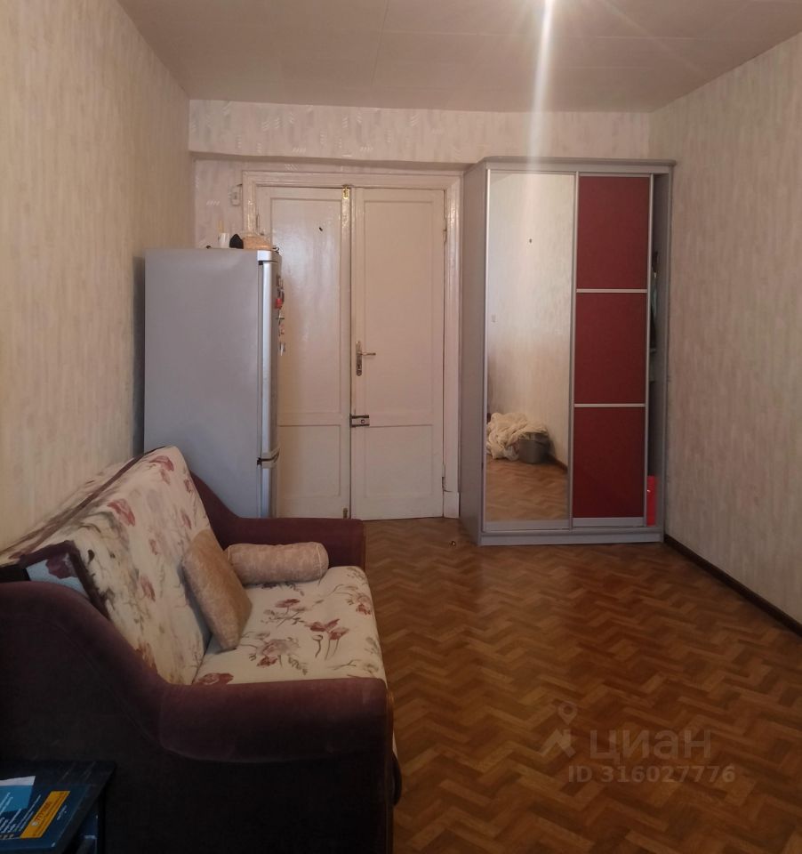 Продажа 4-комн квартиры на вторичном рынке Малая Подьяческая улица, 3