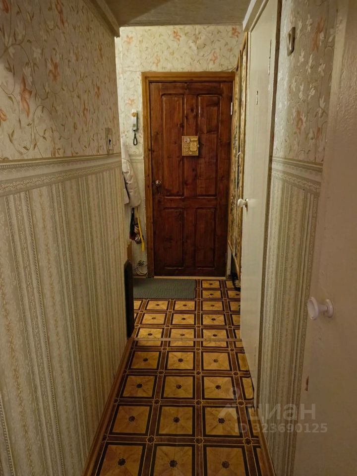 Продажа 3-комн квартиры на вторичном рынке Сланцы, улица Кирова, 46В