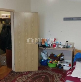 Продажа 1-комн квартиры на вторичном рынке Гурьянова ул,  д. 57 к2