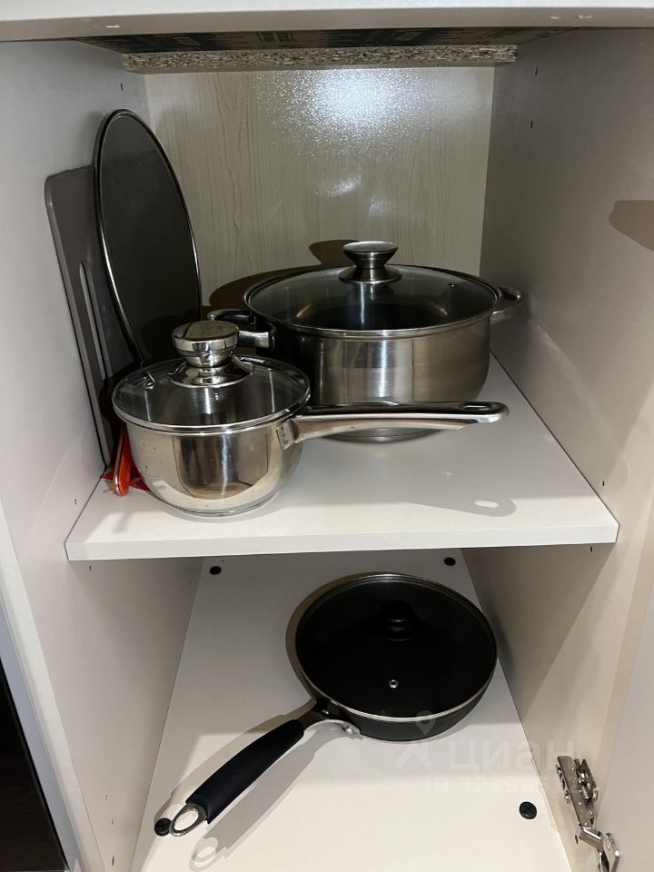 Аренда 1-комн квартиры на вторичном рынке Мирный пгт, улица Академика Северина, 10