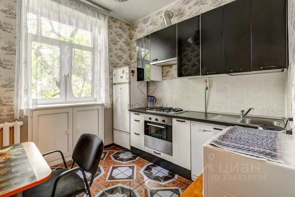 Аренда 2-комн квартиры на вторичном рынке улица Дмитрия Ульянова, 24К4