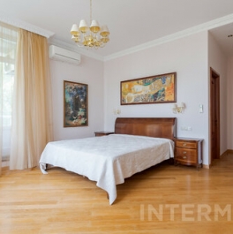 Аренда 5-комн квартиры на вторичном рынке ул Островная,  д. 16