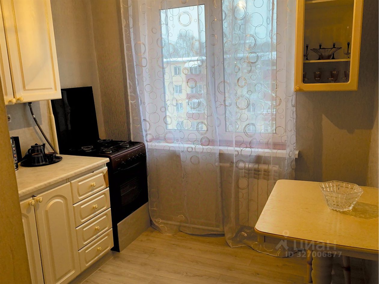 Продажа 2-комн квартиры на вторичном рынке Чехов, улица Мира, 8