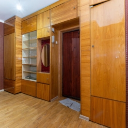 Продажа 2-комн квартиры на вторичном рынке Большие Каменщики ул,  д. 21/8