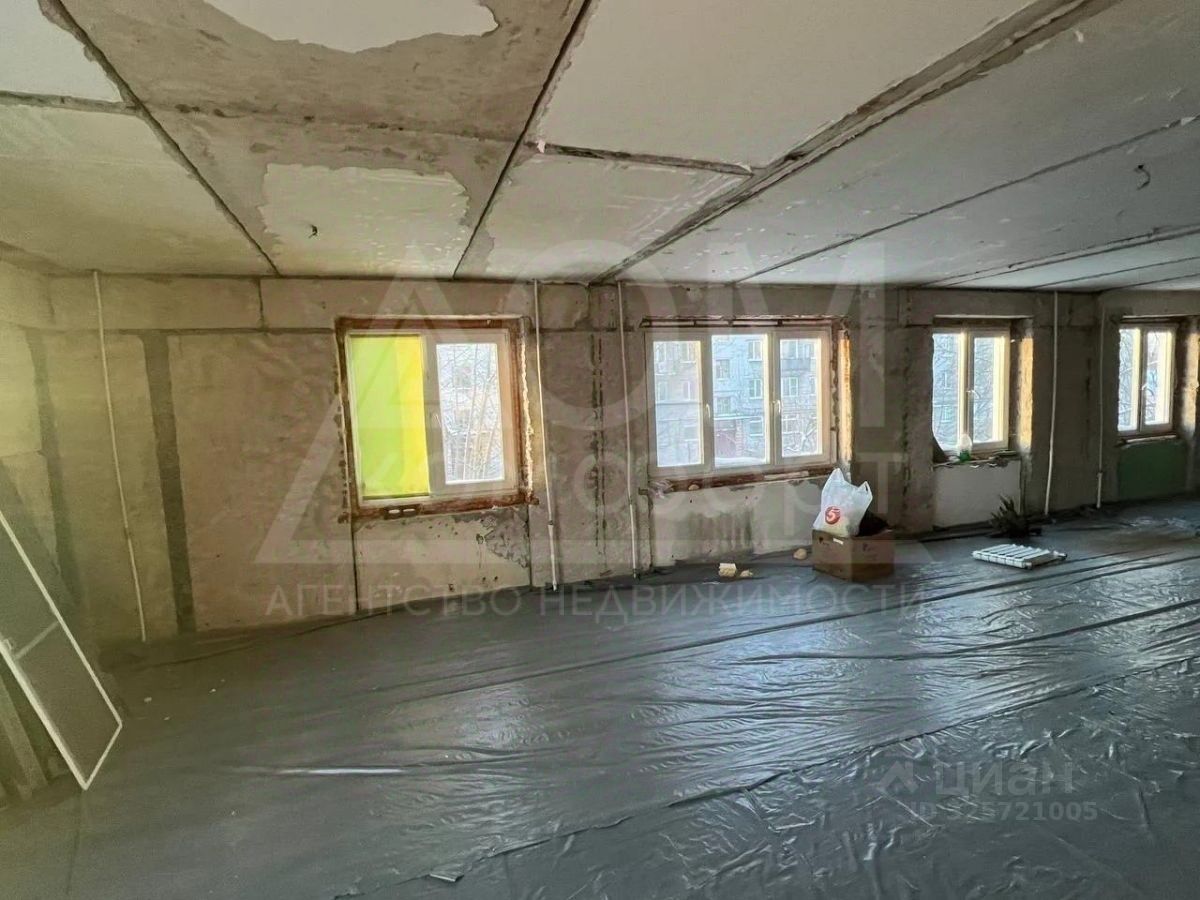 Продажа 3-комн квартиры на вторичном рынке Приозерск, Привокзальная улица, 7