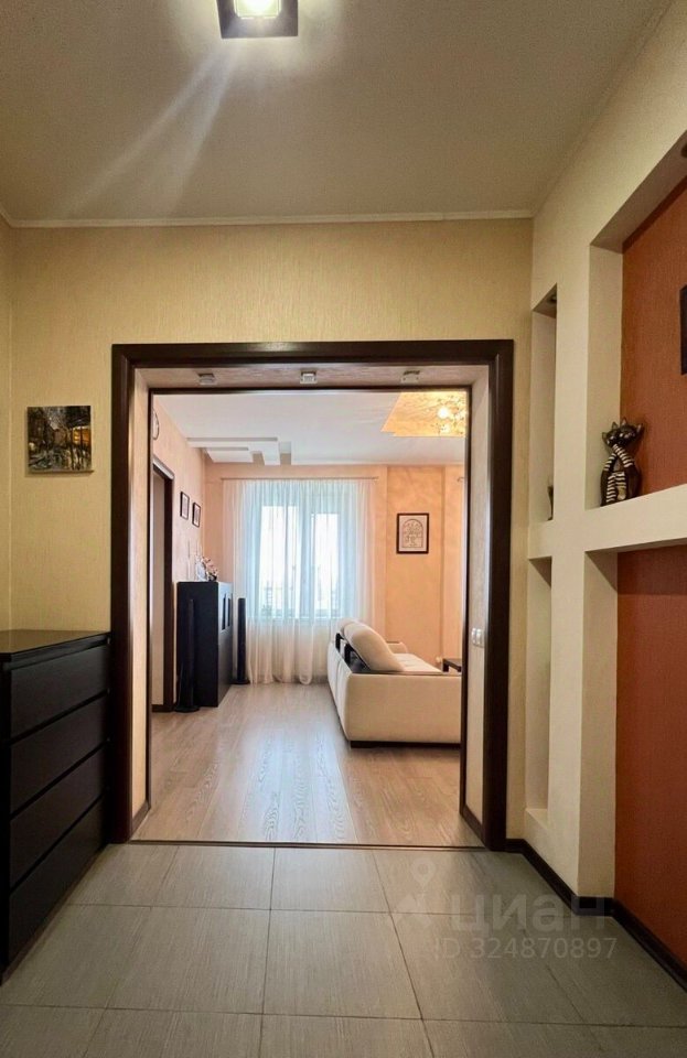 Продажа 3-комн квартиры на вторичном рынке Гатчина, улица Рощинская, 1А