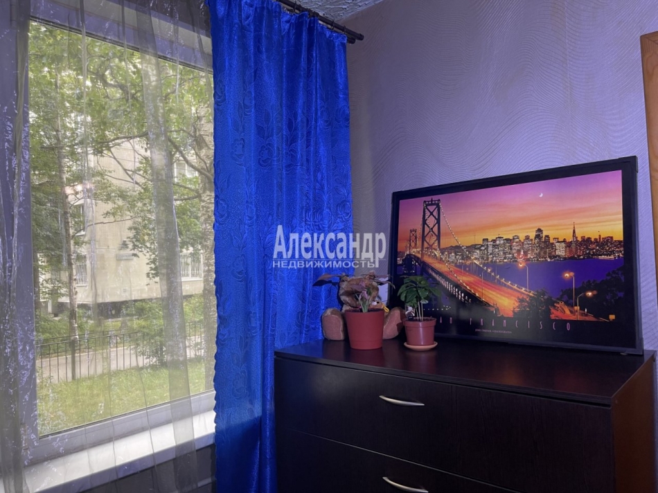 Продажа 3-комн квартиры на вторичном рынке Суздальский просп.,  д. 101