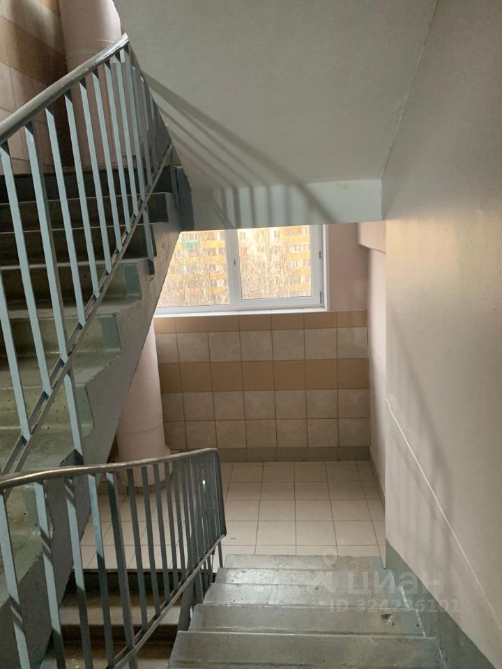 Продажа 4-комн квартиры на вторичном рынке улица Красный Казанец, 19К2