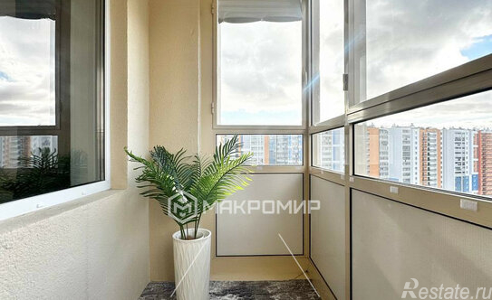 Продажа 1-комн квартиры на вторичном рынке Верхне-Каменская улица,  д. 3 к1