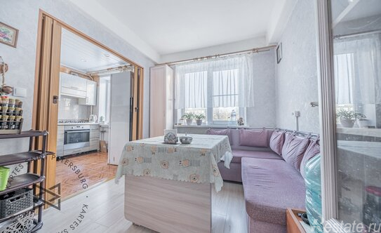 Продажа 4-комн квартиры на вторичном рынке Колпино г, Трудящихся б-р,  д. 26