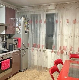 Продажа 2-комн квартиры на вторичном рынке улица Яблочкова,  д. 23 к2