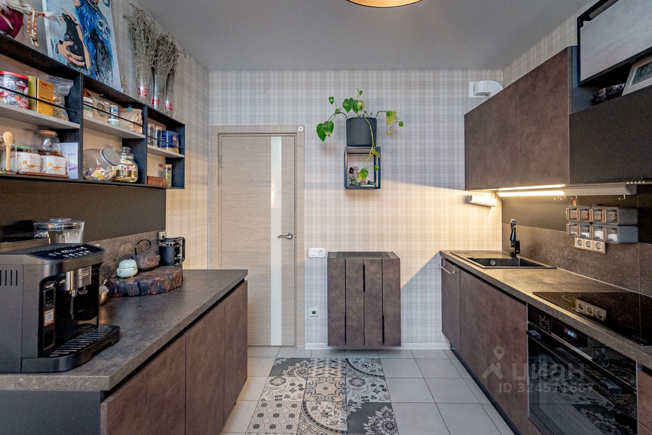 Продажа 2-комн квартиры на вторичном рынке Петергофское шоссе, 72к4