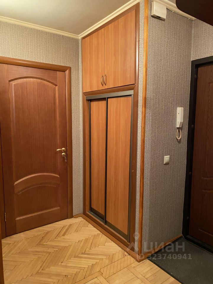 Продажа 2-комн квартиры на вторичном рынке улица Комдива Орлова, 2/37К2