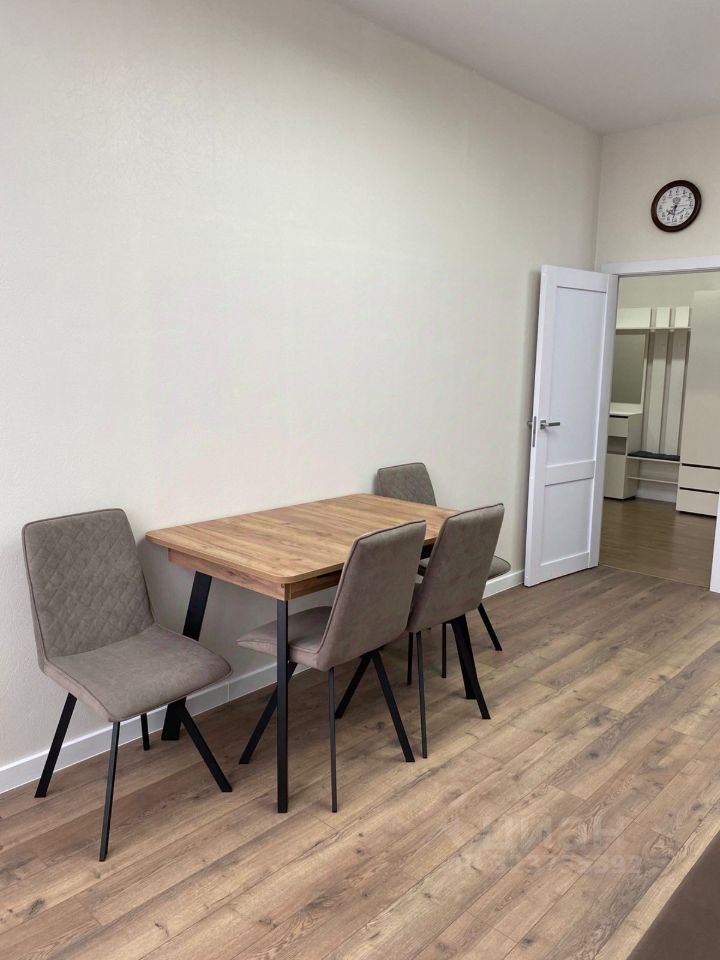 Аренда 2-комн квартиры на вторичном рынке Международный кв-л, Клязьма-Старбеево мкр, улица Береговая, 6