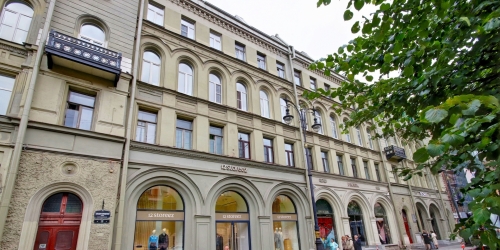 3-комн квартира Большая Конюшенная ул,  д. 13