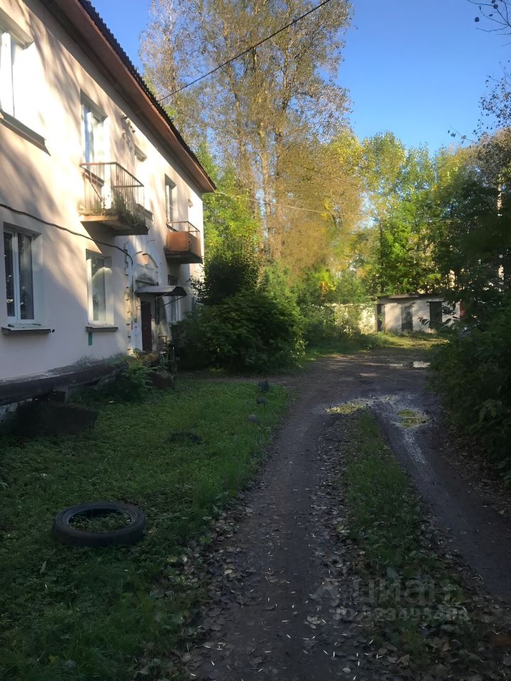 Продажа 2-комн квартиры на вторичном рынке Сиверский городской поселок, улица МТС, 14