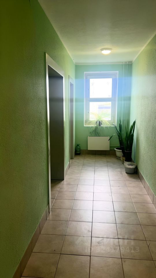 Продажа 4-комн квартиры на вторичном рынке Волжский бульвар, 11