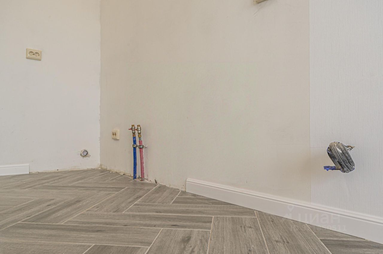 Продажа 2-комн квартиры на вторичном рынке проспект Крузенштерна, 2