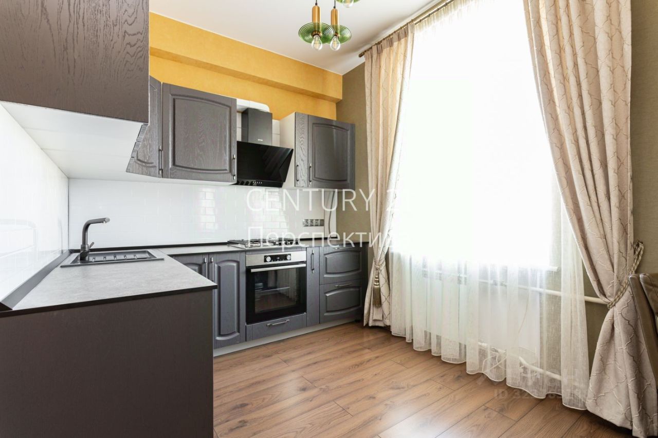 Продажа 3-комн квартиры на вторичном рынке Красноказарменная улица, 9