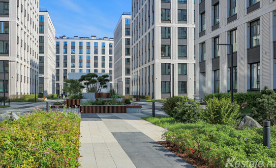 Продажа 1-комн квартиры на вторичном рынке Петровский пр-кт,  д. 28 к2 с1