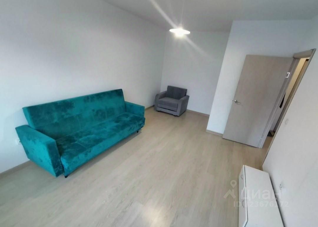 Аренда 1-комн квартиры на вторичном рынке улица 3-я Нововатутинская,  д. 8